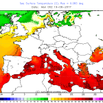 Super caldo, anche il mare “bolle” intorno all’Italia: acque già caldissime, il Mediterraneo sta diventando un brodo!