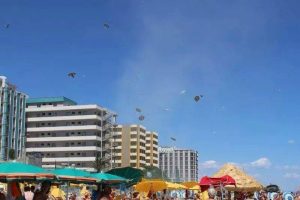 "Dust devil" sulla spiaggia di Montesilvano