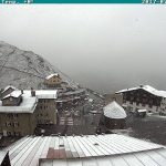 Forte maltempo al Nord, temporali e temperature in picchiata: bufera di neve sul passo dello Stelvio [GALLERY]