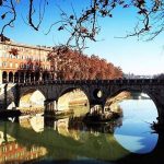 Siccità, situazione critica a Roma: Tevere in secca, il fiume della Capitale è ai minimi storici [FOTO]