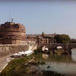 Siccità, situazione critica a Roma: Tevere in secca, il fiume della Capitale è ai minimi storici [FOTO]