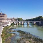 Siccità, situazione critica a Roma: Tevere in secca, il fiume della Capitale è ai minimi storici [FOTO]