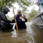 Uragano Harvey, nuovo record di precipitazioni: si aggrava il bilancio delle vittime e degli evacuati, “un disastro epico” [GALLERY]