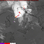 Maltempo, bombe d’acqua al Centro/Nord: nubifragi in Toscana, temporali verso Nord/Est e Centro/Sud