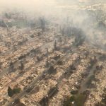 Devastanti incendi in California: 10 morti, evacuate 20mila persone [GALLERY]