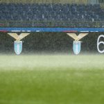 Maltempo, violento temporale su Roma: città in tilt, auto sommerse dall’acqua. Rinviata anche Lazio-Udinese di serie A [FOTO]