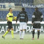 Maltempo, violento temporale su Roma: città in tilt, auto sommerse dall’acqua. Rinviata anche Lazio-Udinese di serie A [FOTO]