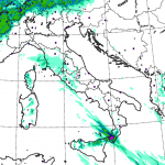 Allerta Meteo: ultimo Sabato del 2017 di forte maltempo sulle Alpi e nel basso Tirreno, torna il sole (e anche il caldo) sul resto d’Italia [MAPPE]