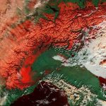 Le Alpi sommerse di neve e la pianura Padana tra fiumi in piena e imbiancate: il Nord dopo il maltempo visto dallo Spazio [GALLERY]