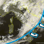 Allerta Meteo, il fronte freddo arriva al Sud: il maltempo continua, e per i prossimi giorni cresce l’allerta nelle Regioni tirreniche [MAPPE]