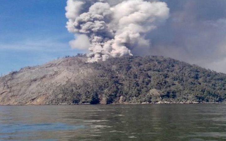 vulcano Kadovar Papua Nuova Guinea