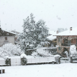 Maltempo, ciclone sull’Italia: nevica in pianura al Nord, emergenza bora a Trieste, allarme alluvione al Sud [FOTO LIVE]