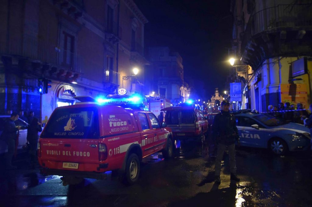 Catania, esplosione per fuga di gas in edificio