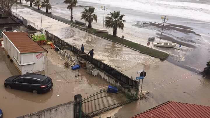 mareggiata praia a mare tortora maratea 21 marzo 2018