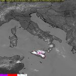 Meteo Italia LIVE: caldo estivo al Nord, forti temporali pomeridiani in Sicilia