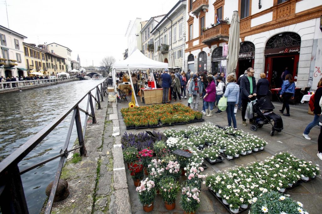 Milano, Fiori e sapori sul naviglio grande (1)