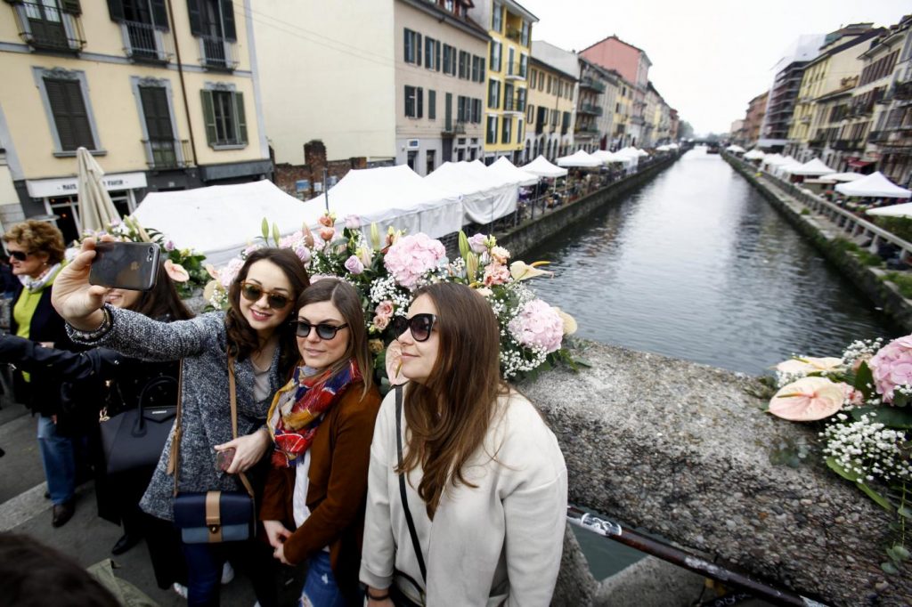 Milano, Fiori e sapori sul naviglio grande