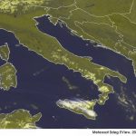 Meteo Italia LIVE: caldo estivo al Nord, forti temporali pomeridiani in Sicilia