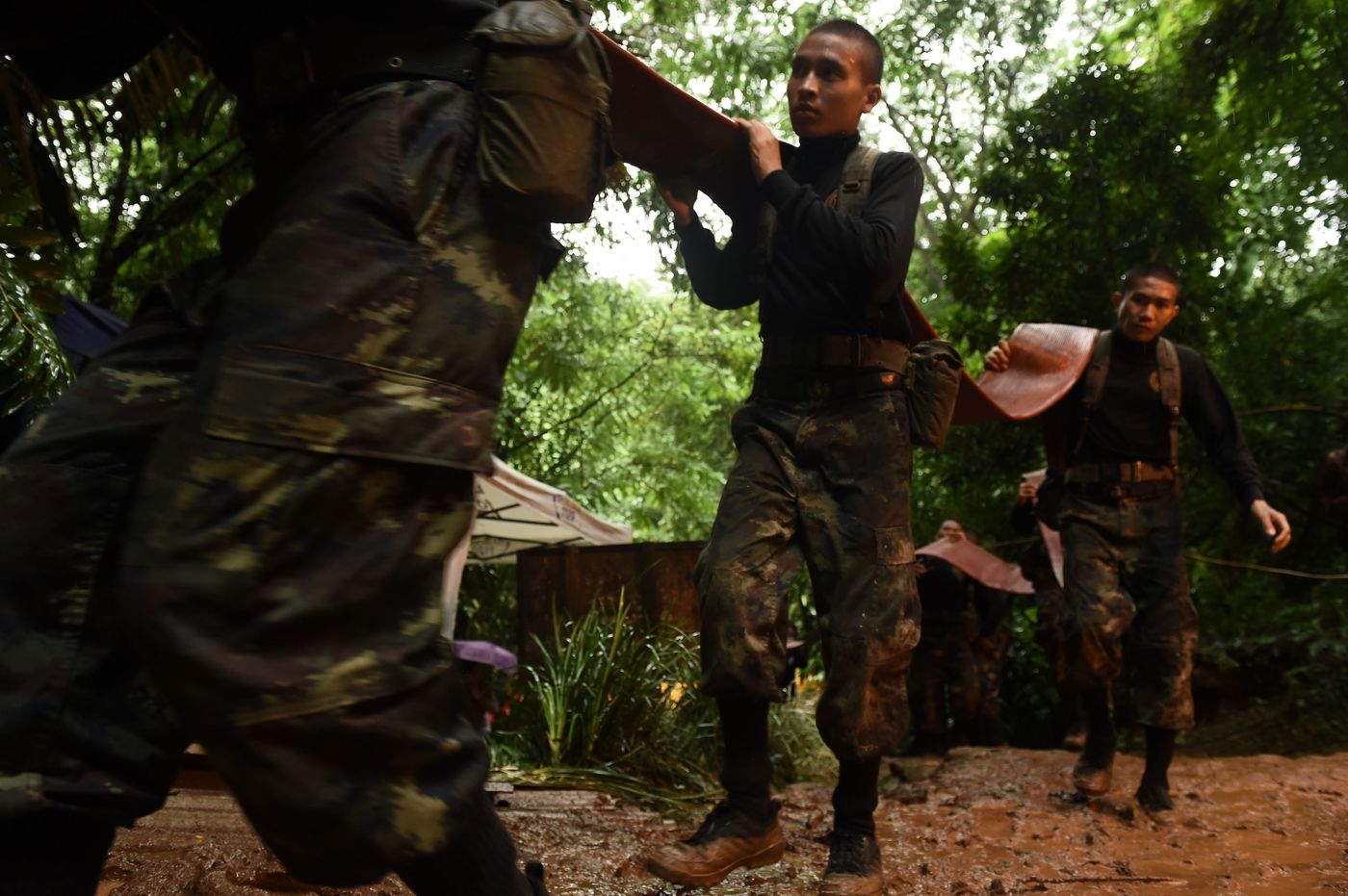 Thailandia, squadra di calcio intrappolata nelle grotte