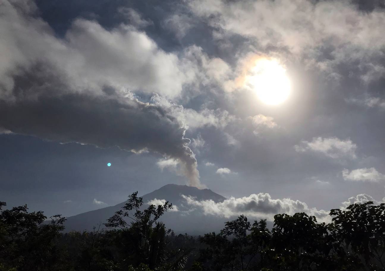 eruzione monte agung indonesia