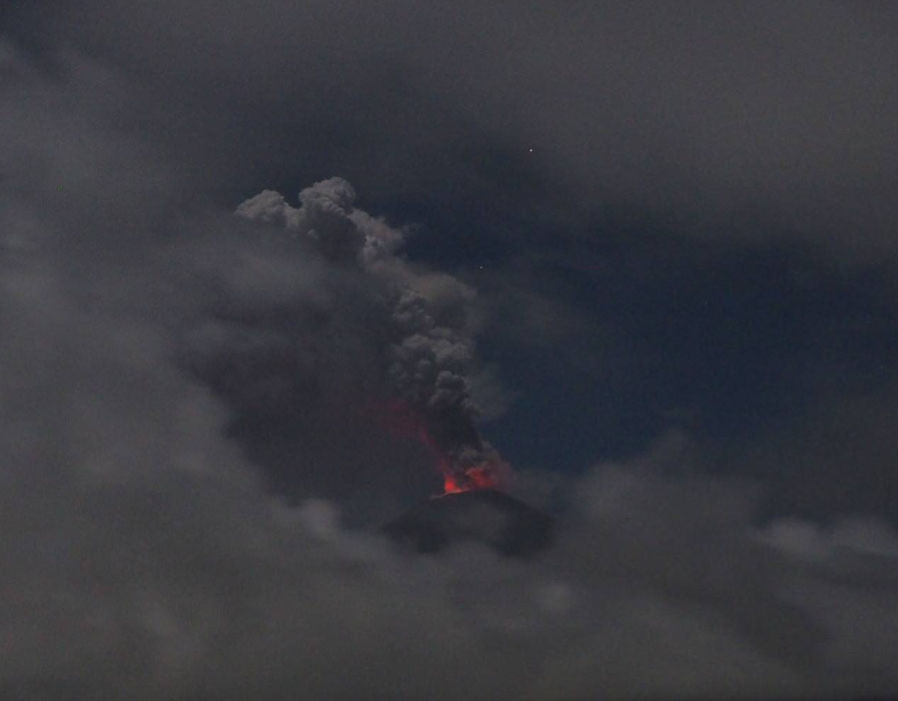 eruzione monte agung indonesia