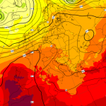 Previsioni Meteo, Agosto inizia col botto ma l’Italia è spaccata in due: super caldo fino a +40°C al Centro/Nord, più fresco e temporali al Sud