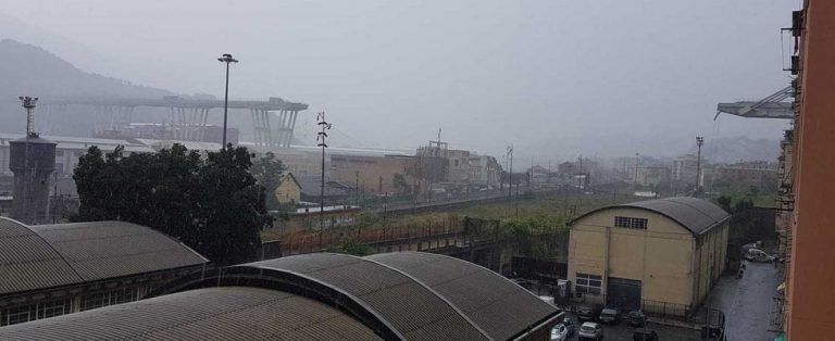 crollo ponte autostrada a10 genova