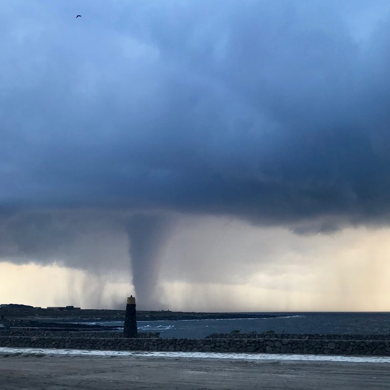 Maltempo, Violenti Temporali In Sicilia: Enorme Tornado A Pantelleria ...