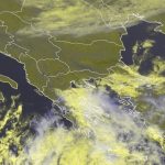 Allerta Meteo, l’Uragano Mediterraneo sta nascendo nel Golfo della Sirte: ciclogenesi in atto, allarme sullo Jonio [LIVE]