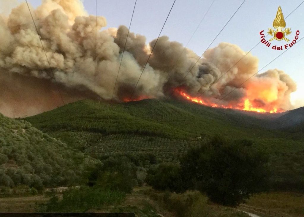 incendio monte serra