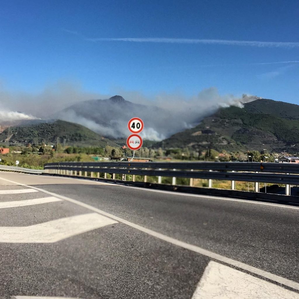 incendio monte serra