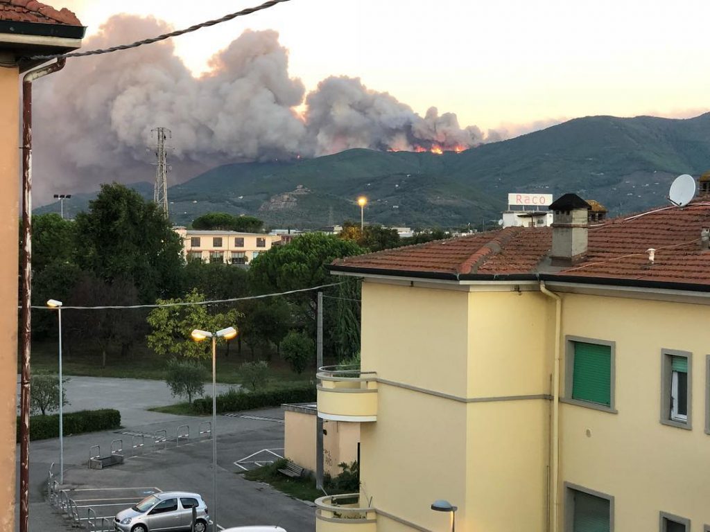 incendio monte serra