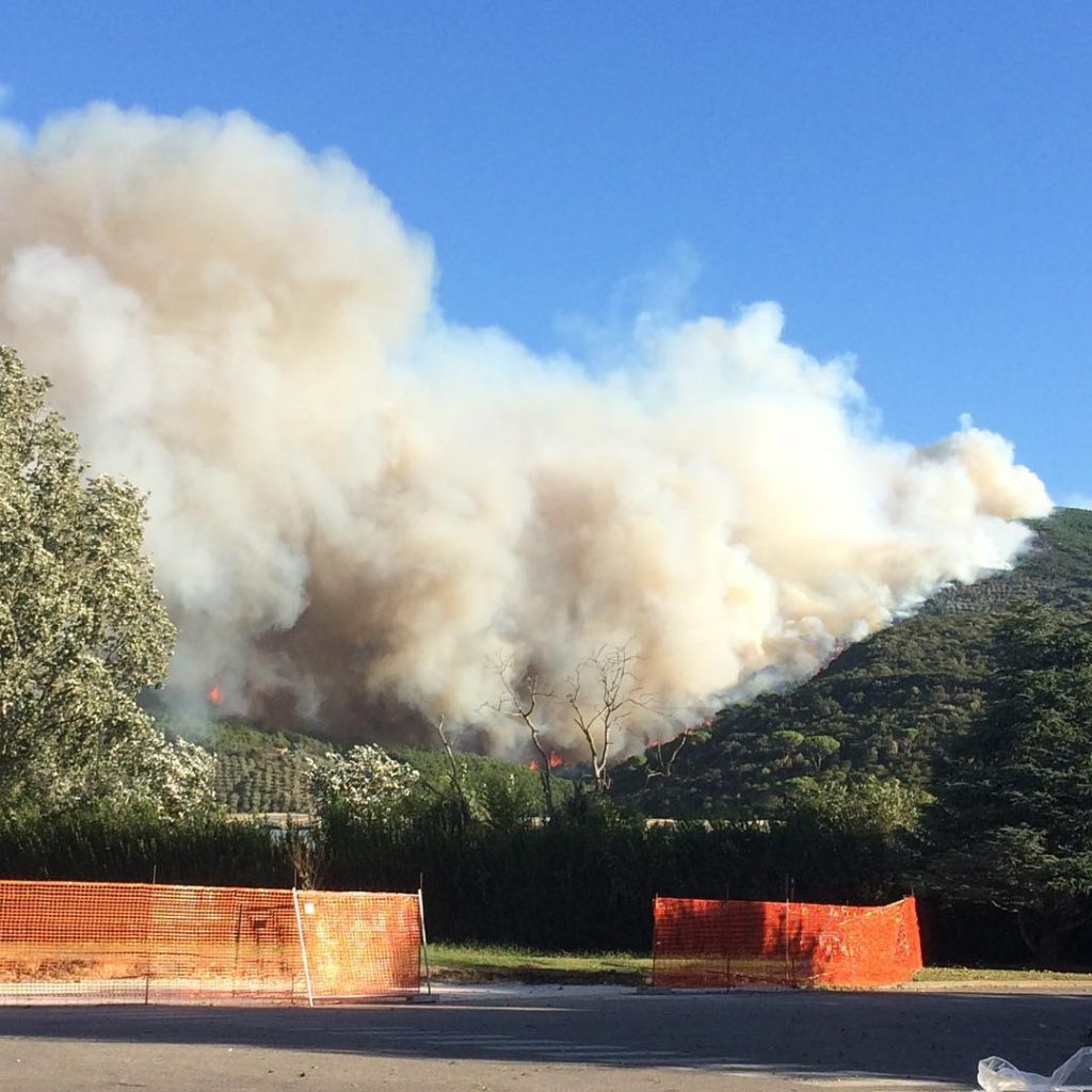 incendio monte serra