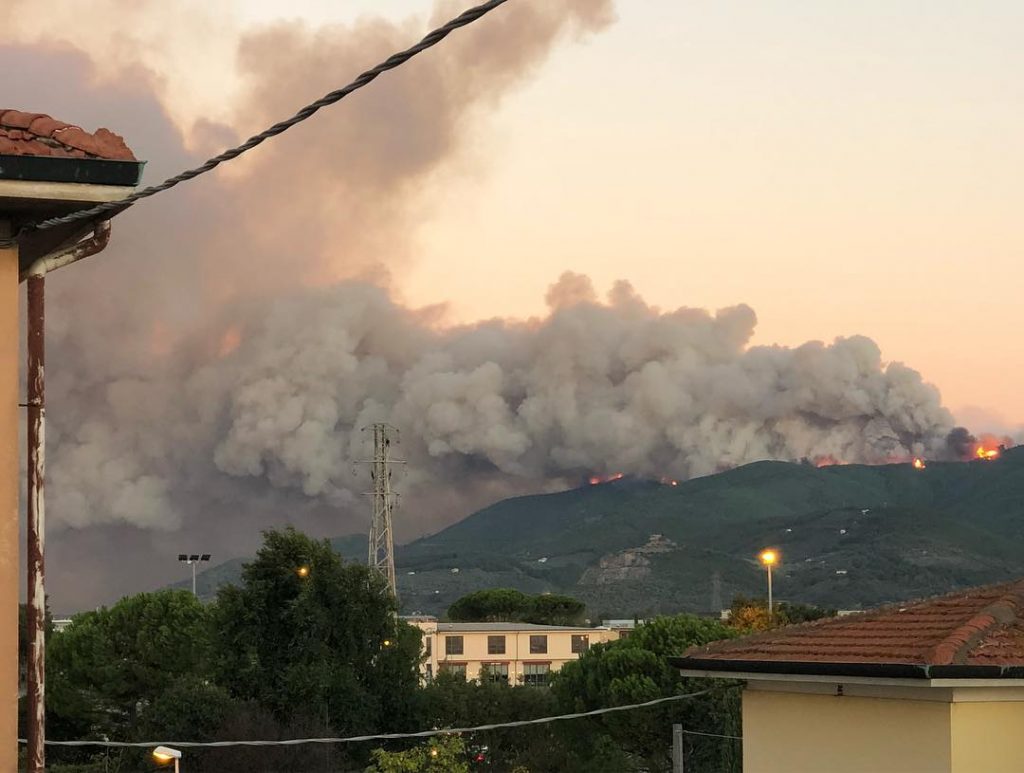 incendio monte serra