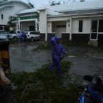 Tifone Mangkhut: 49 vittime nelle Filippine, ora punta Hong Kong e il sud della Cina [GALLERY]