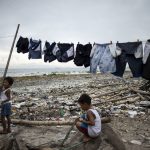 Tifone Mangkhut: 49 vittime nelle Filippine, ora punta Hong Kong e il sud della Cina [GALLERY]