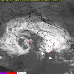 Allerta Meteo, il maltempo provocato dal caldo anomalo flagella l’Italia: la tempesta che risale il Tirreno può diventare un Uragano al largo di Roma [LIVE]