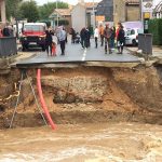 Piogge torrenziali e piena dell’Aude in Francia: 7 morti e 5 feriti, inondazioni “senza precedenti dal 1891” [GALLERY]