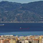 Prima neve della stagione sull’Etna, lo straordinario spettacolo visto da Reggio Calabria dopo una notte tempestosa [GALLERY]