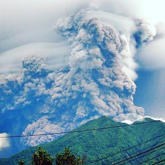 eruzione vulcano soputan indonesia