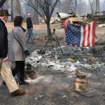 Incendi California, scatta l’allarme inquinamento durante la visita di Trump: “situazione drammatica oltre ogni immaginazione” [FOTO]