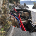 Maltempo Liguria, ecco la strada che collega Portofino a Santa Margherita vista dall’alto: completamente distrutta dalla furia del mare [FOTO e VIDEO]