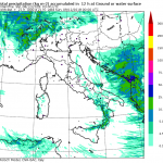 Allerta Meteo, weekend dell’Immacolata all’insegna del maltempo: forte vento, mareggiate, piogge al Sud e bufere di Neve sulle Alpi ma senza freddo [MAPPE]