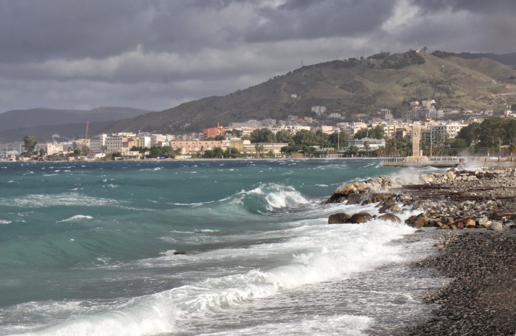 arcobaleno mareggiata maltempo Reggio Calabria