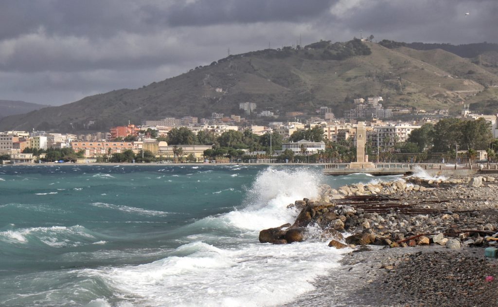 arcobaleno mareggiata maltempo Reggio Calabria