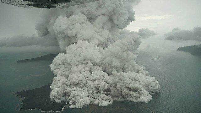 vulcano anak krakatau indonesia 2