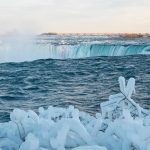 Ondata di gelo negli USA: ghiacciate le cascate del Niagara [GALLERY]