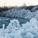 Ondata di gelo negli USA: ghiacciate le cascate del Niagara [GALLERY]