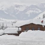 Maltempo Europa: migliaia di persone isolate in Austria, continua a salire il bilancio delle vittime della neve [FOTO e VIDEO]