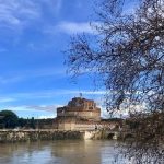 Maltempo, allarme a Roma per la piena del Tevere: sta crescendo a un ritmo pazzesco, esondazioni già in corso [FOTO e VIDEO LIVE]